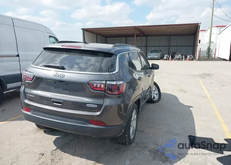 2022 Jeep Compass Latitude 4X4 from USA, damaged, VIN 3C4NJDBB5NT165433